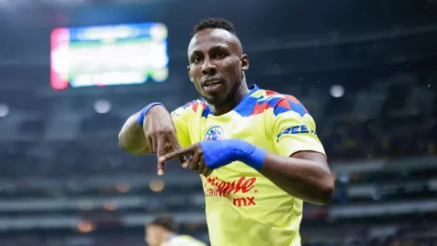 América vende a Julián Quiñones a Arabia Saudita