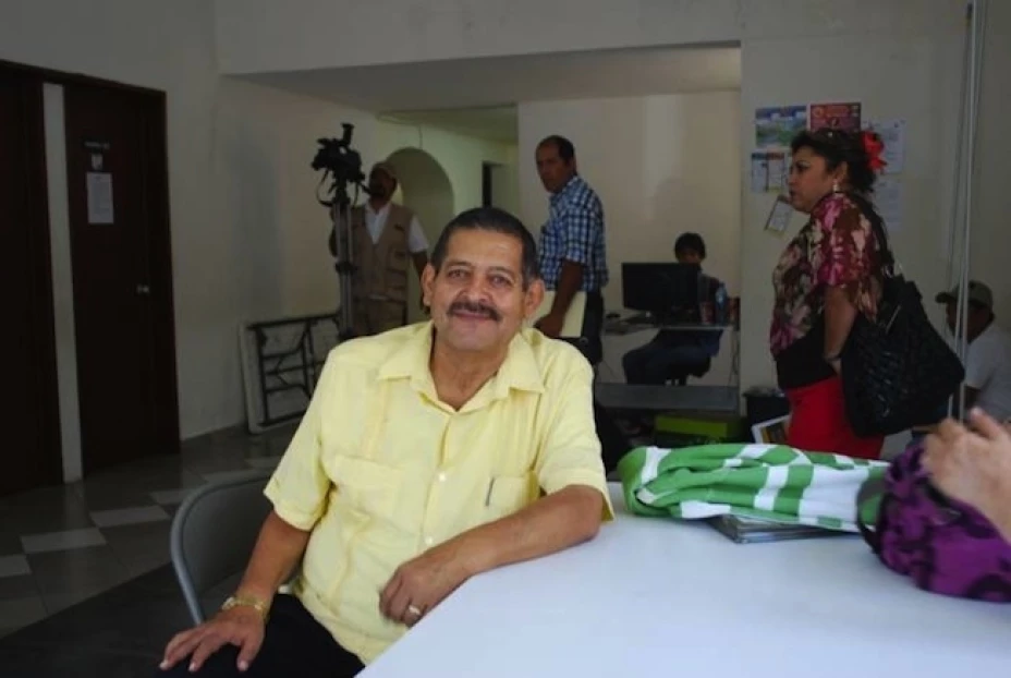 Su hijo Alfonso Ventre Sifri, regidor de Tulum, confirmó que su padre se encontraba en estado crítico.