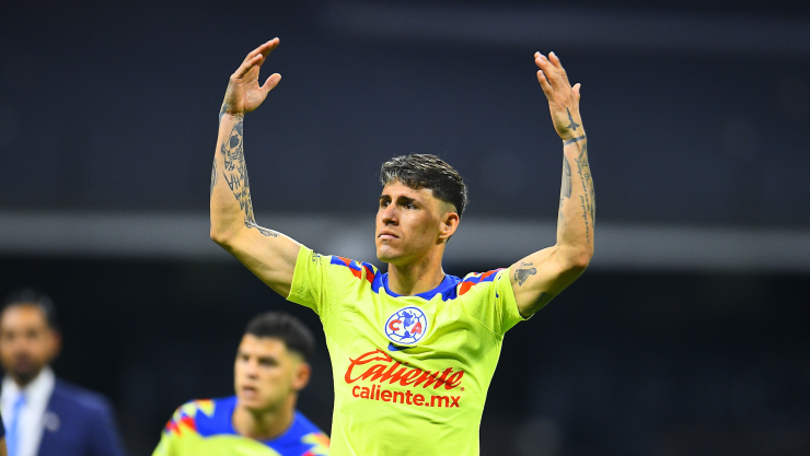 VIDEO: Chicote Calderón se burla de Chivas con una canción
