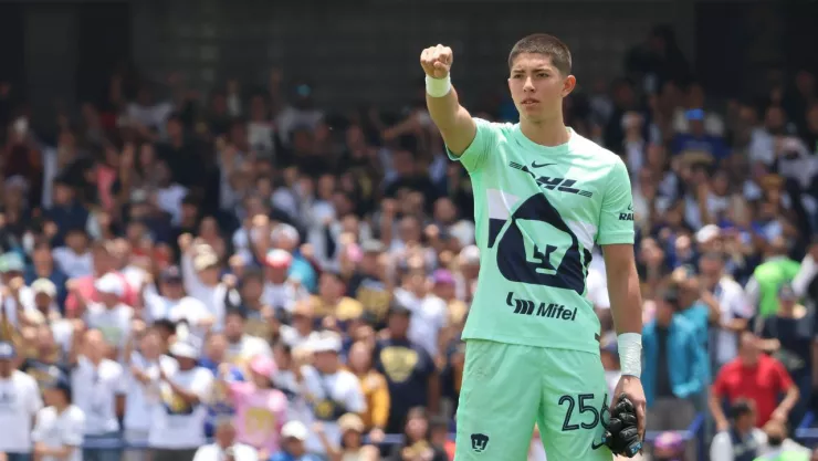 Rodrigo Parra, memes de sus errores con Pumas