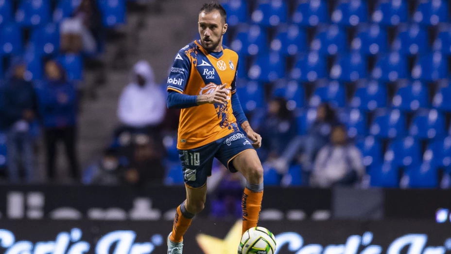 Federico Mancuello con Puebla.jpg