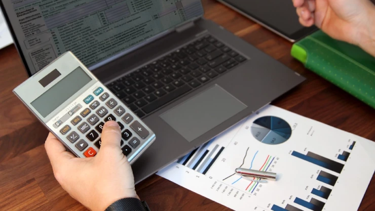 ¿Te quedaste sin empleo, pero tienes tu Constancia de Situación Fiscal activa? Te decimos qué hacer.