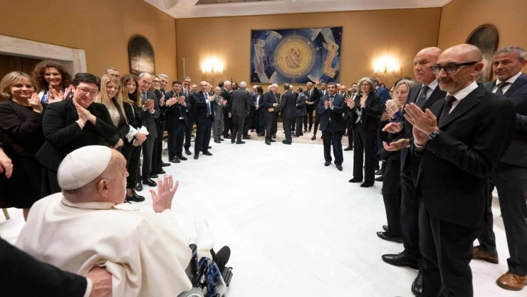 Papa Francisco encuentro con personal médico 16 abril 2025.jpeg