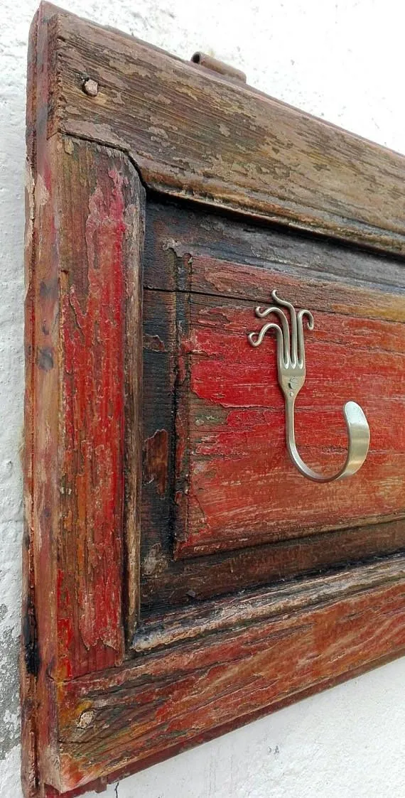 6 ideas para reemplazar el típico perchero de entrada por soluciones más vintage