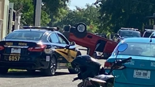 Cierran calles por VOLCADURA de camioneta en Ciudad Caucel HOY domingo; así fue el FUERTE ACCIDENTE