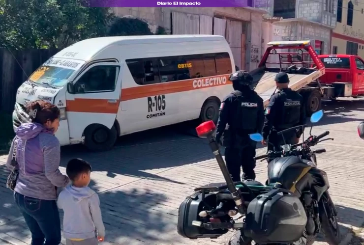 Mujer lesionada tras falla mecánica de colectivo en Cuarta Calle Sur Oriente, Comitán.