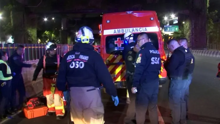 Hombre se lanza del segundo piso del Periférico Sur y desata caos vial en Álvaro Obregón