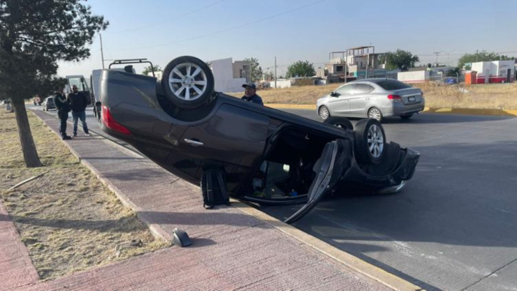 Volcadura en los Nogales