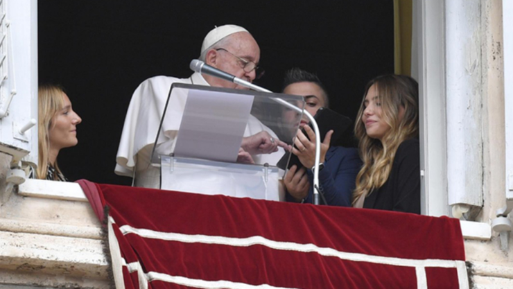 Papa Francisco pemitirá que mujeres voten en reunión de obispos