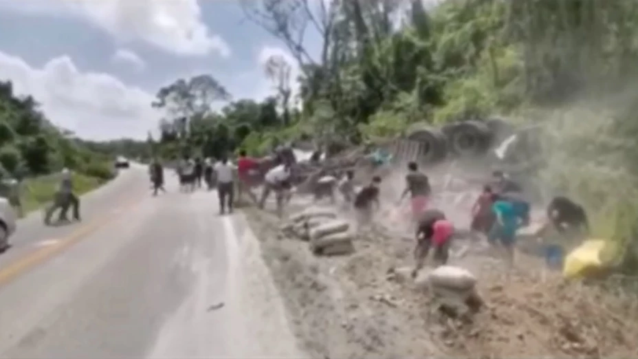 Ciudadanos organizan rapiña Cancún