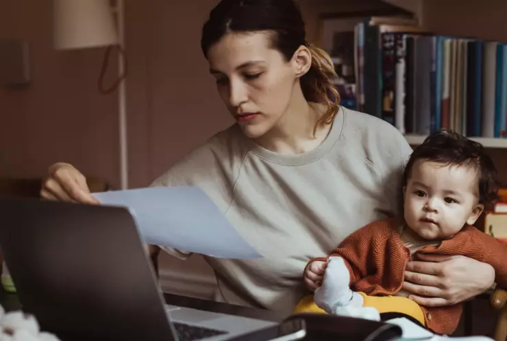 La Beca para Madres Solteras es un soporte fundamental para muchas mujeres