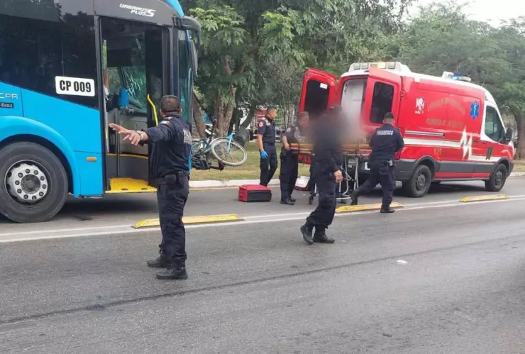 Última Hora_ Va y Ven causa fuerte accidente en Avenida Internacional de Mérida