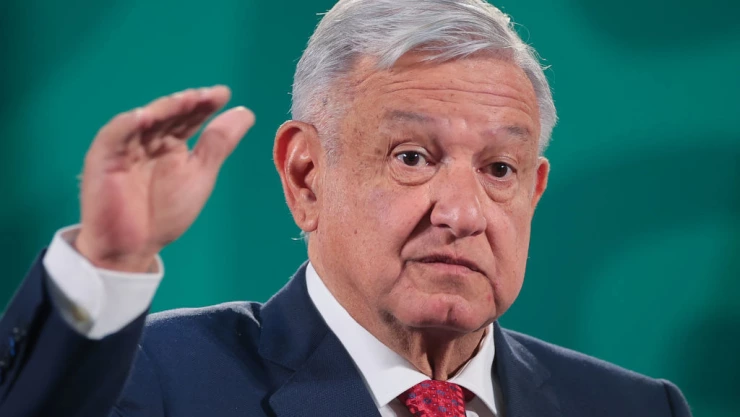 AMLO reconoce aumento en feminicidios y extorsiones