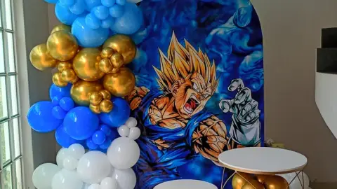 Así consigues un arco de Dragon Ball para tu fiesta