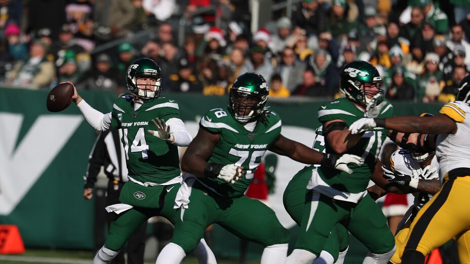 Pittsburgh Steelers v New York Jets