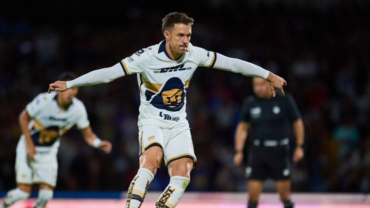 Aaron Ramsey falla penal Pumas Tigres Liga MX