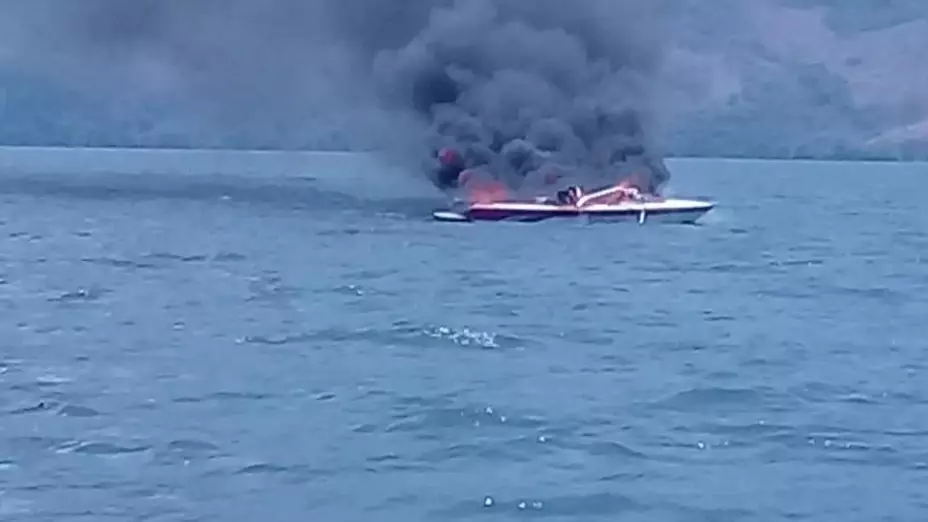 Semar sofoca incendio embarcación Chiapas