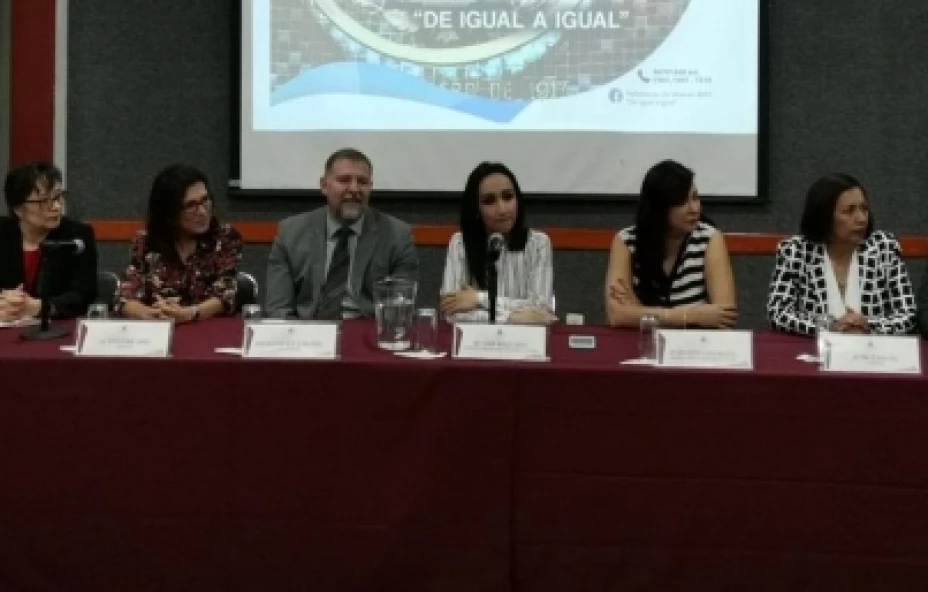 Parlamento de mujeres