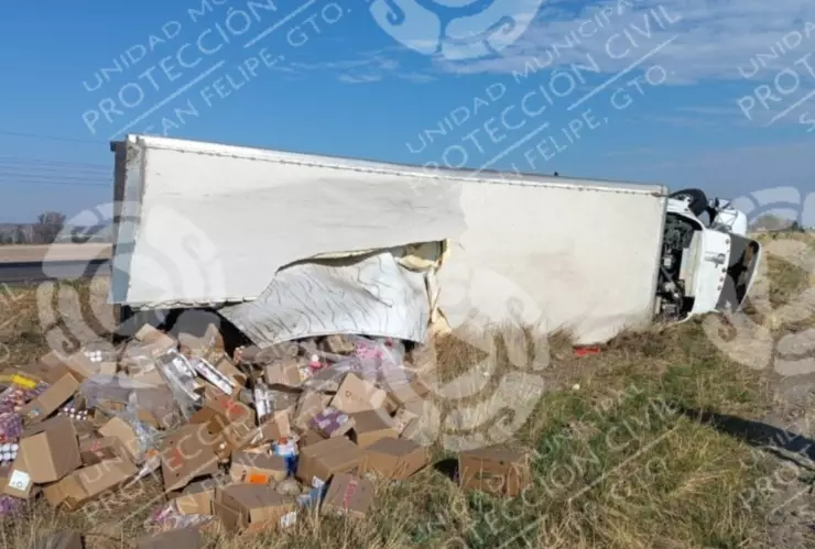 Volcadura en la carretera San Felipe-Dolores Hidalgo moviliza a cuerpos de emergencia, 27 de marzo 2025.png