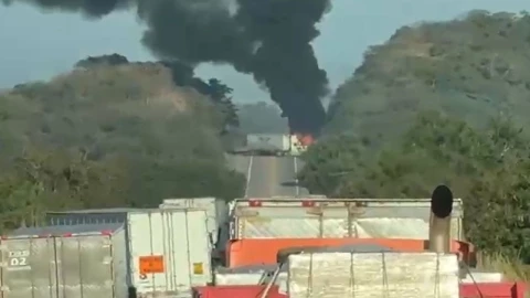 Balaceras Escuinapa HOY: Violencia Sinaloa Reportan ataques, bloqueos carreteras incendios vehículos