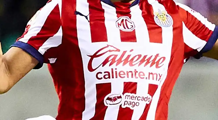 Chivas necesita refuerzos para el Apertura 2025 Liga MX.