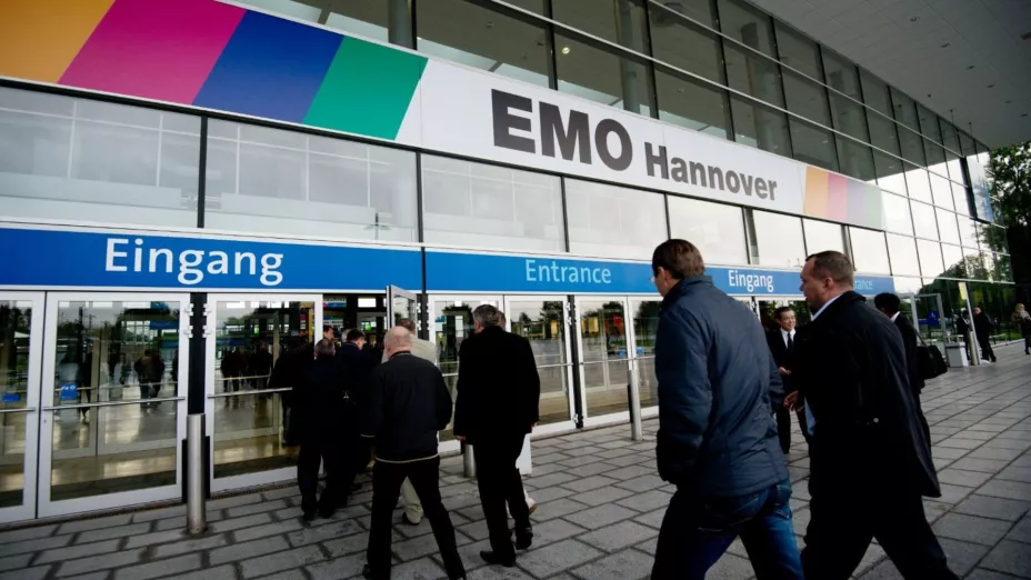 La EMO World Tour hace escala en México.jpg