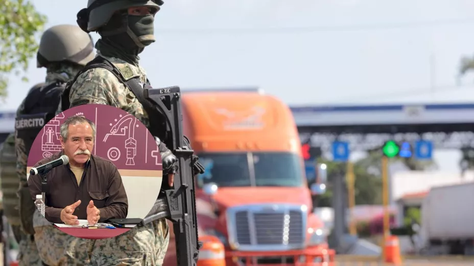 14 personas de origen hindú en la caseta de Costa Rica, en la maxipista Culiacán-Mazatlán..jpg