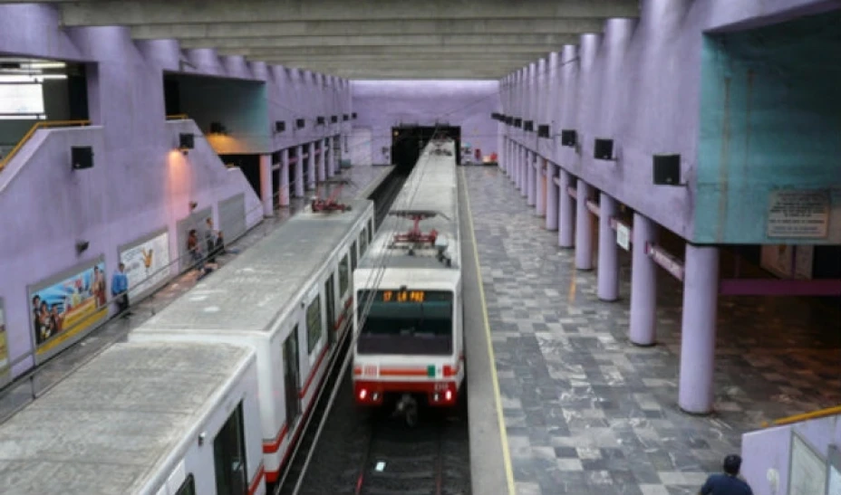 El Metro explicó que se tomó la medida debido al riesgo que implica operar trenes de tracción férrea con inundaciones