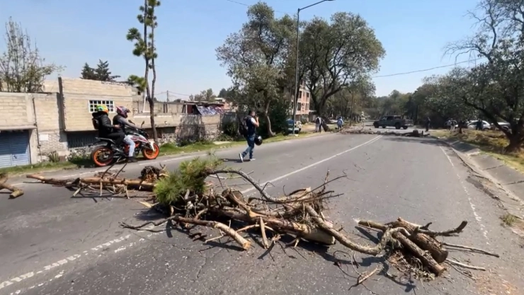 Qué-está-pasando-en-la-picacho-Ajusco-desalojo-desata-tensión-y-bloqueo-carretero