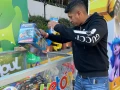En compañía de familiares y amigos, disfrutamos de un rato de diversión.