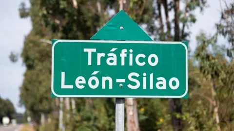 ¿Obstruida la carretera León-Silao Así está el tráfico vehicular hoy jueves 26 de febrero.jpg