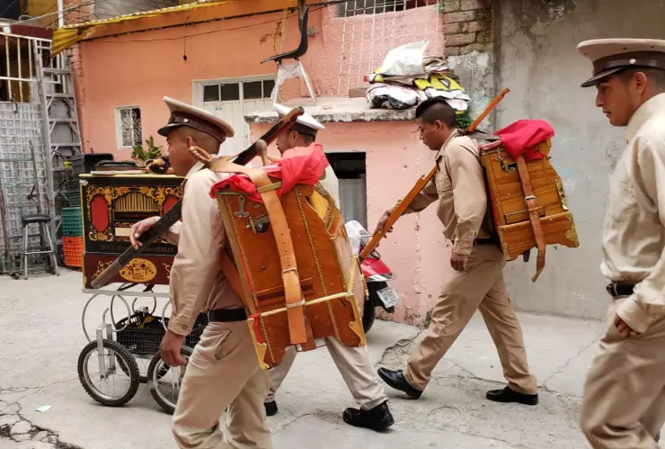 Tepito y sus organilleros, una oportunidad para madres solteras.jpg