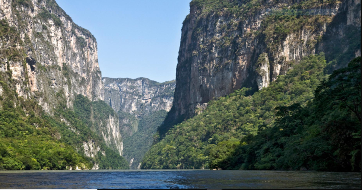 VIDEO Turistas captan derrumbe en el Cañón del Sumidero