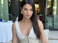 Nadia Ferreira con blusa blanca..jpg