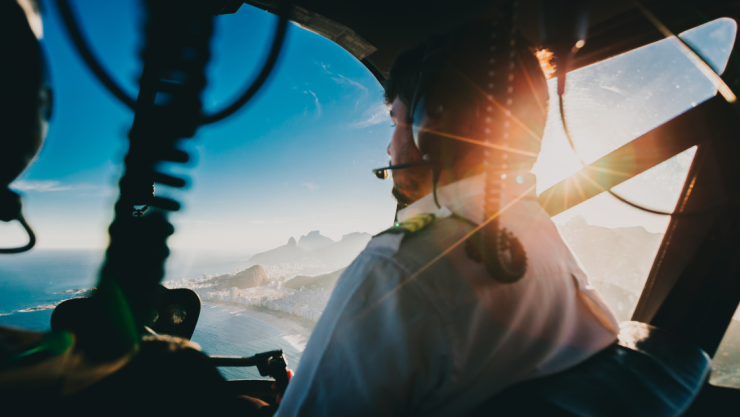 piloto comercial cuanto gana