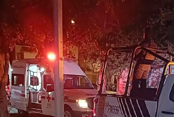 Policía Mazatlán matan a balazos a un hombre en la colonia 20 de noviembre. .jpg