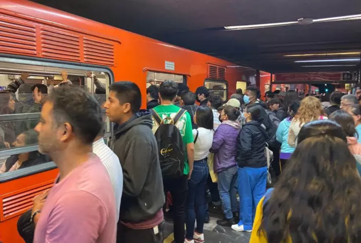 Metro CDMX presenta retrasos en 6 lineas
