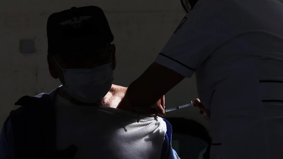 Vacunación para adultos mayores en México.jpg