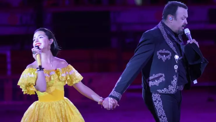 Pepe Aguilar amenaza a yotuber por hablar mal de Ángela