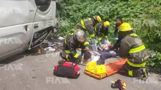 Volcadura en Periférico Ecológico