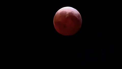 ÚLTIMA HORA: La luna de SANGRE comienza a ser visible en el Eclipse Lunar en Yucatán 2025