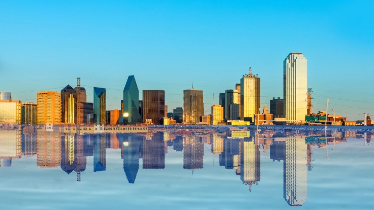 una vista del paisaje urbano de Dallas, Texas.