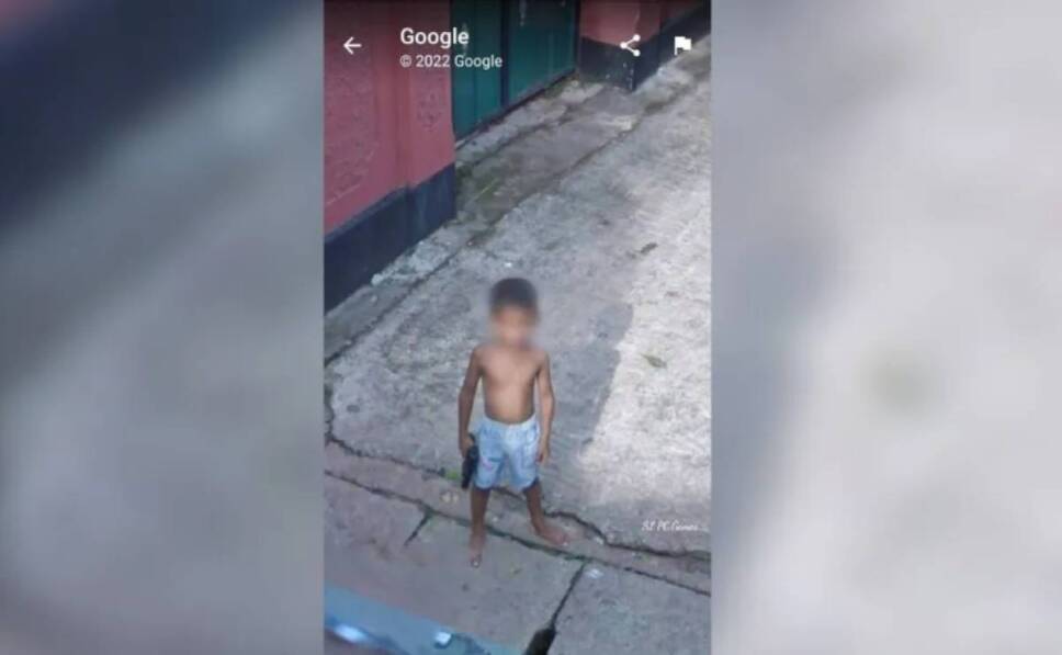 captan por google maps a niño