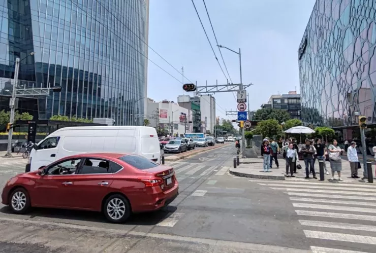 Hoy No Circula lunes 26.jpg