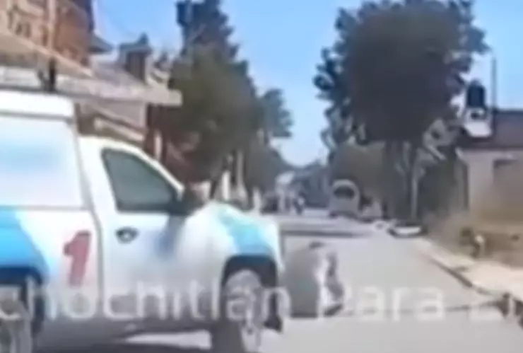 ¡Imprudencia! Colocan PIEDRA GIGANTE en esta calle e imposibilita el tránsito vial (VIDEO VIRAL).jpg