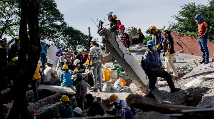 Mexicanos varados en Colombia tras el terremoto