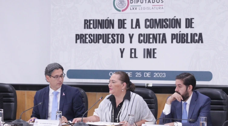 Consejeros del INE justifican presupuesto 2024 ante Diputados