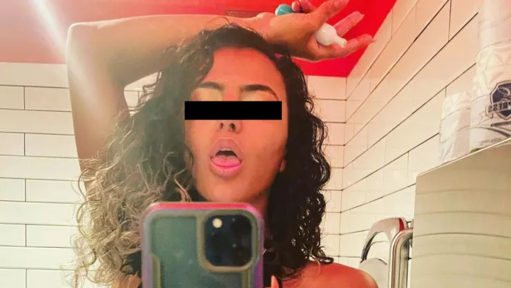 La joven detenida por ser muy guapa fue acusada de matar a su madre