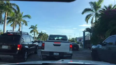 Cancún: Reportan tráfico lento en av. Las Torres con Av. La Luna