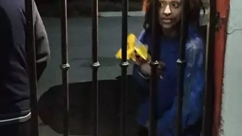 Mujer extraña pregunta por niños en Hermosillo